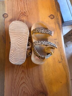 Reef Kids Leopard Print Brown Tan Sandals